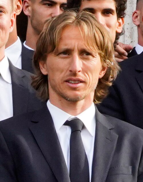 必一体育官方网站莫德里奇